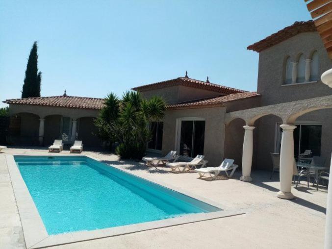 Bienvenue A L Hacienda Villa Magalas Екстериор снимка